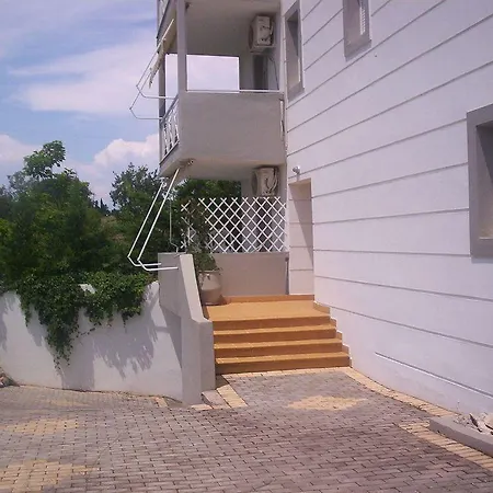 Milos Афитос