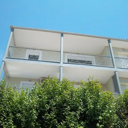 Apartment Milos Afytos