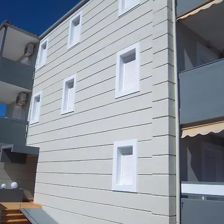 Milos Apartment *