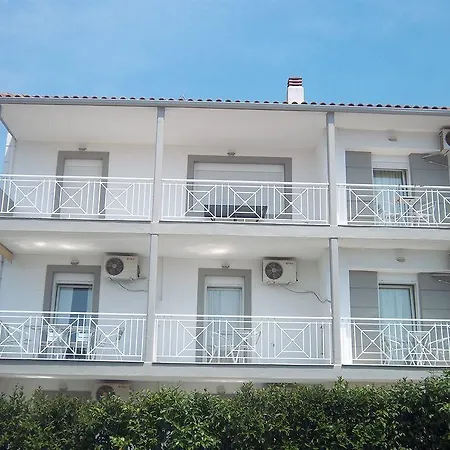Milos Apartament *