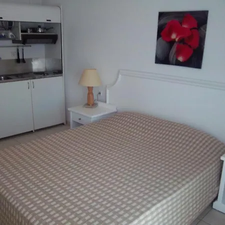 Apartment Milos Afytos