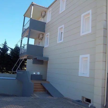 Apartment Milos Afytos